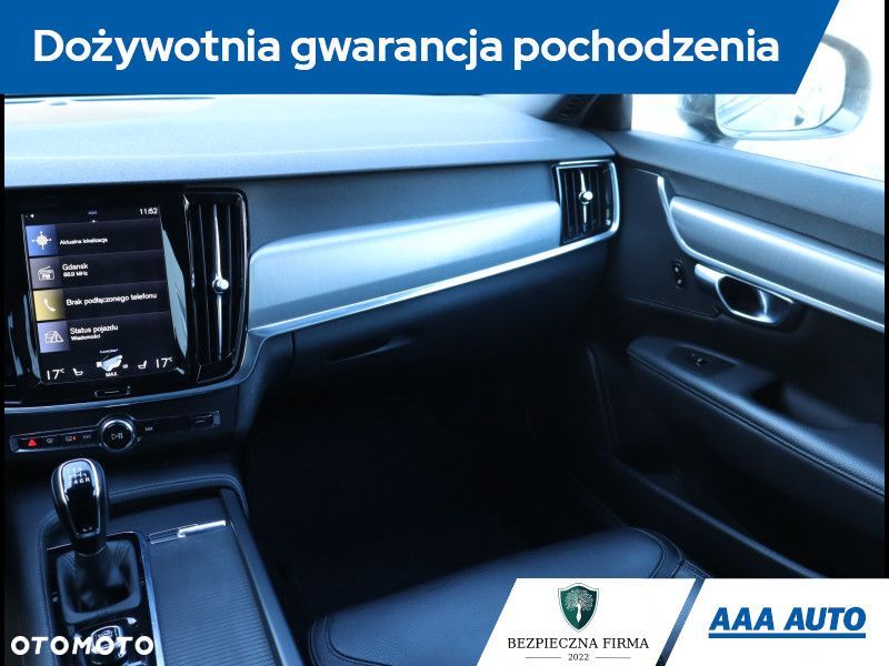 Volvo V90 Cross Country - 10