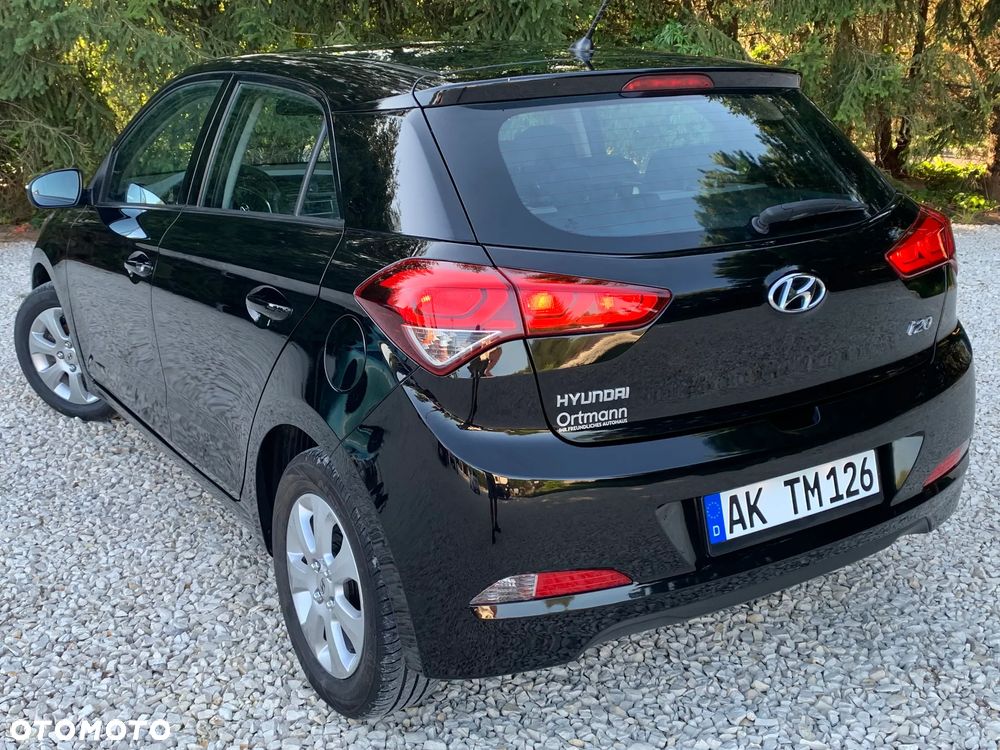 Hyundai i20 1.2 Fifa World Cup Edition - 11