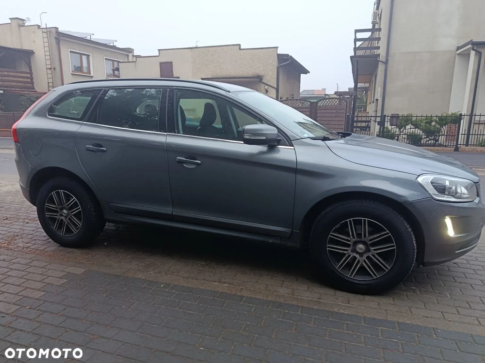 Volvo XC 60 D3 Geartronic Momentum - 25