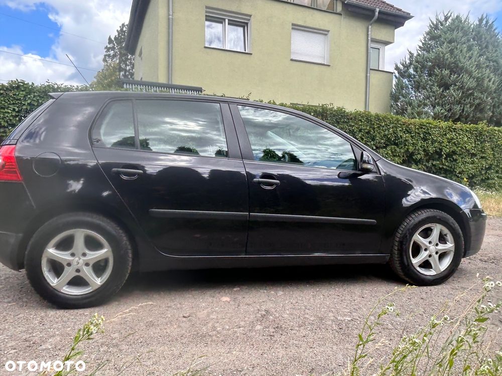 Volkswagen Golf 1.6 FSI Trendline - 3
