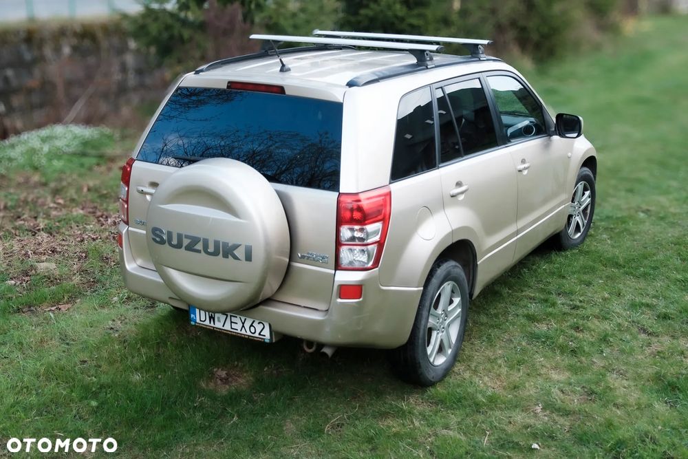 Suzuki Grand Vitara 2.0 De Luxe - 20