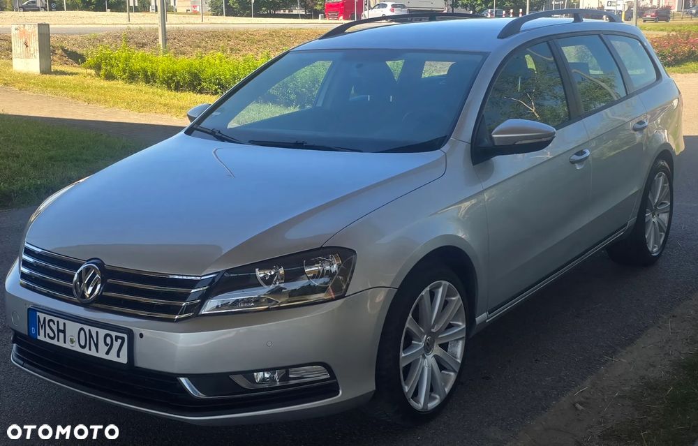 Volkswagen Passat 2.0 TDI DPF BlueMotion Technology Trendline - 12