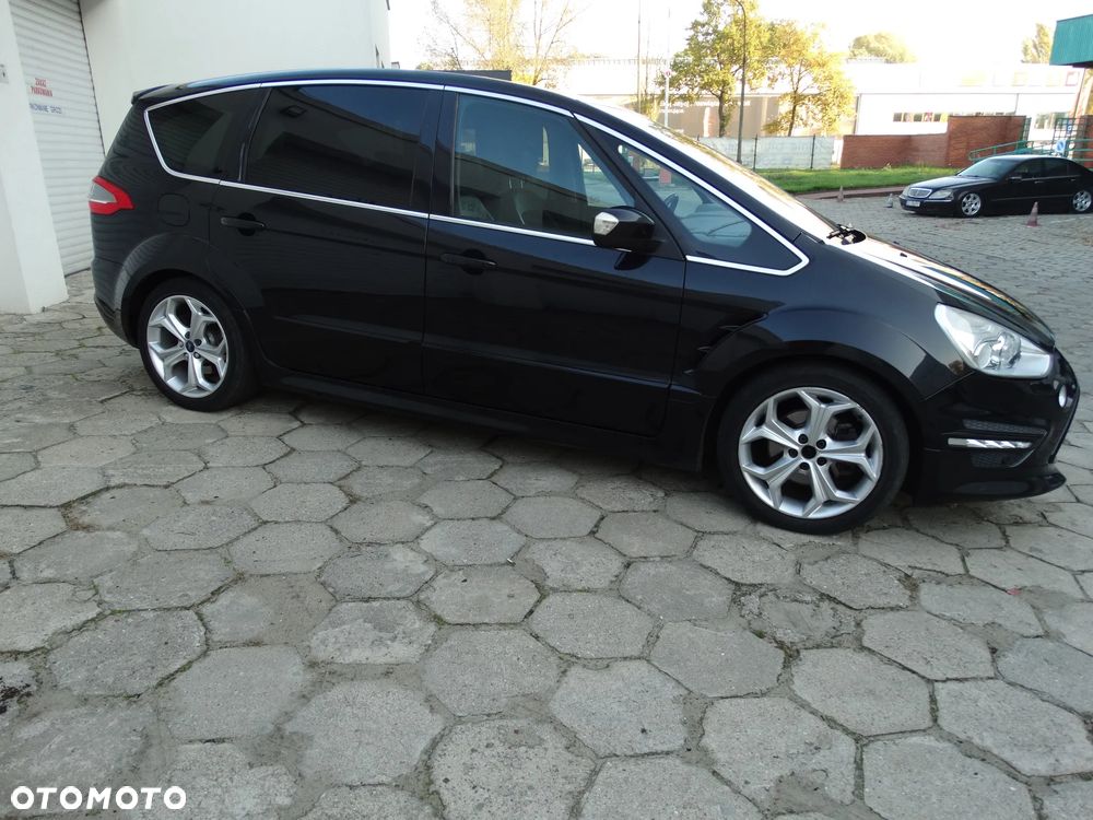 Ford S-Max - 32