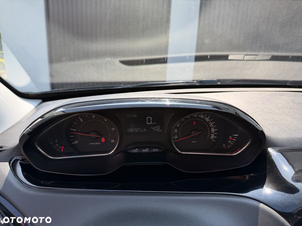 Peugeot 208 1.6 e-HDi Active STT - 11