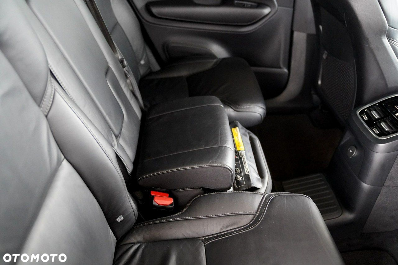 Volvo XC 90 - 39