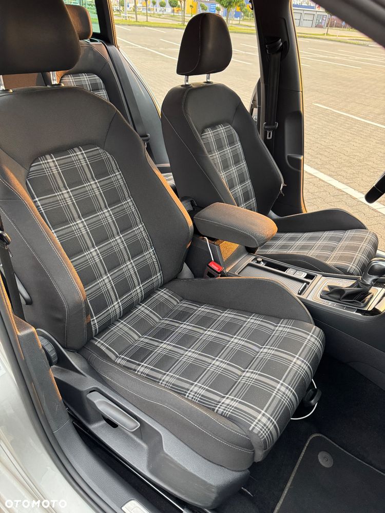 Volkswagen Golf VII 2.0 TDI BMT GTD DSG - 13