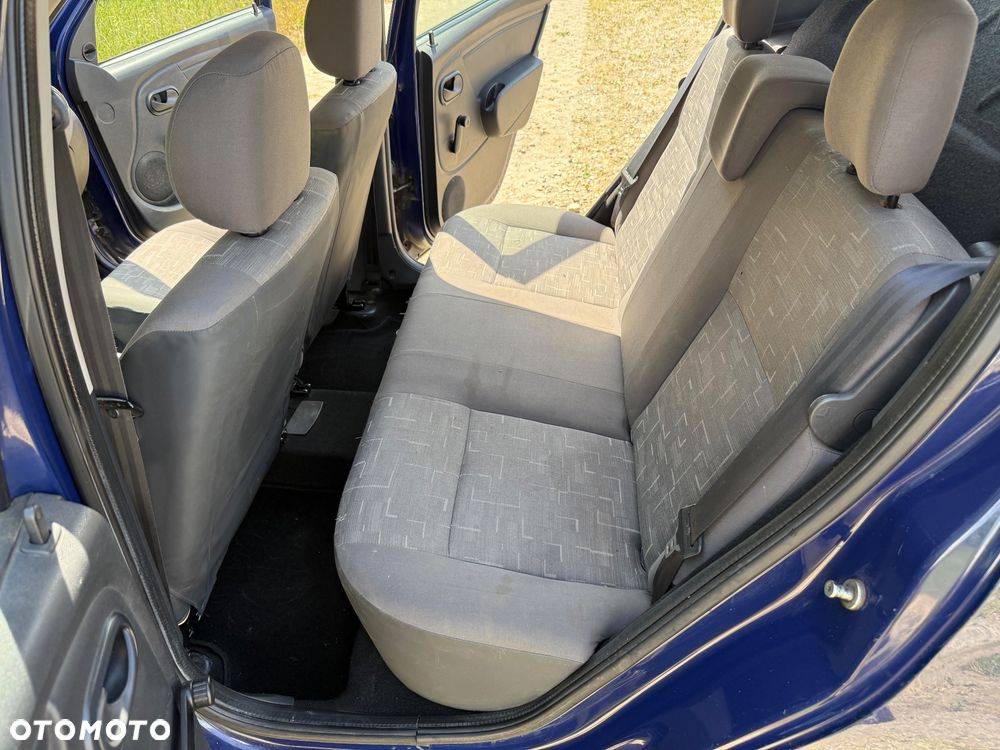 Dacia Sandero 1.4 MPI - 11
