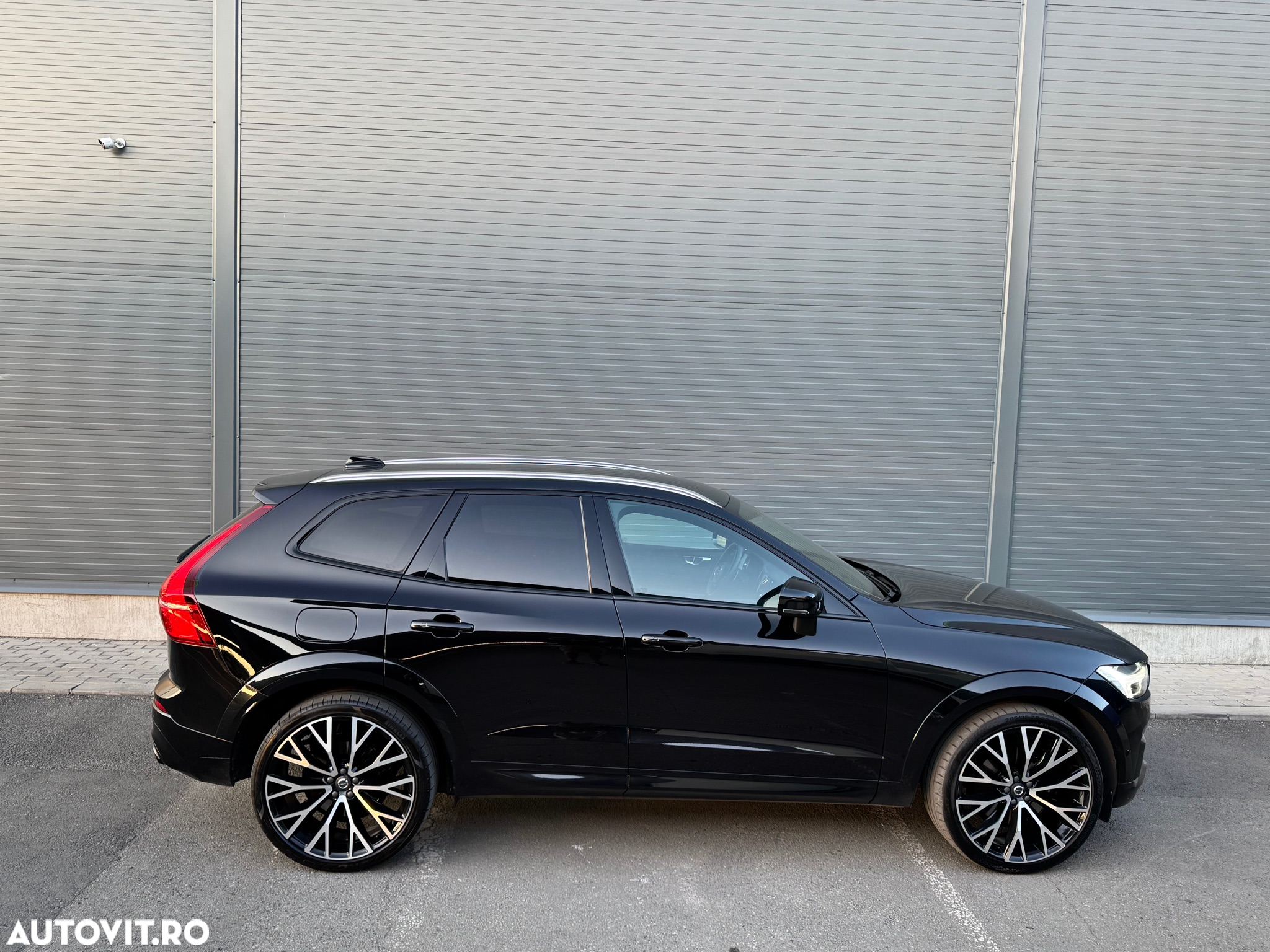 Volvo XC 60 D5 AWD R-Design - 6
