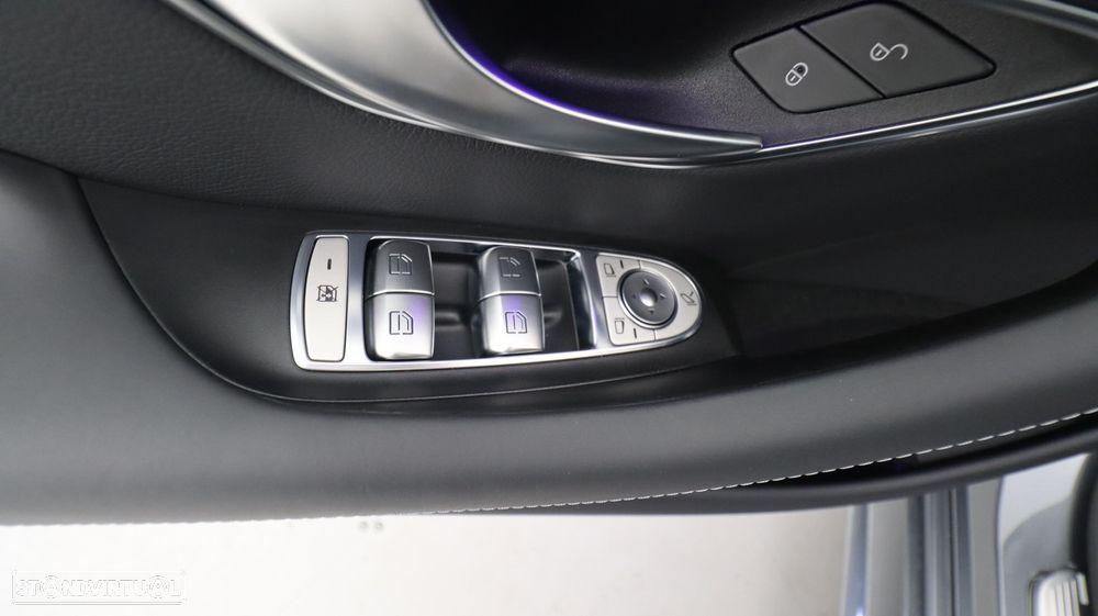 Mercedes-Benz CLS 300 d 4Matic 9G-TRONIC AMG Line - 20