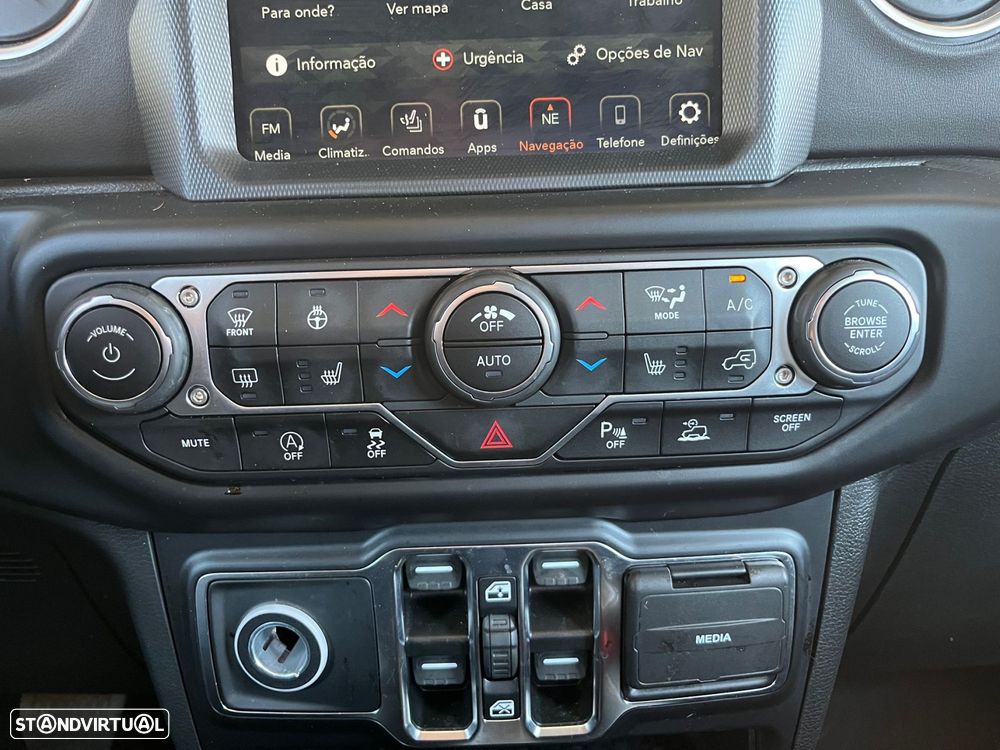 Jeep Gladiator 3.0 CRD Overland AT8 - 32