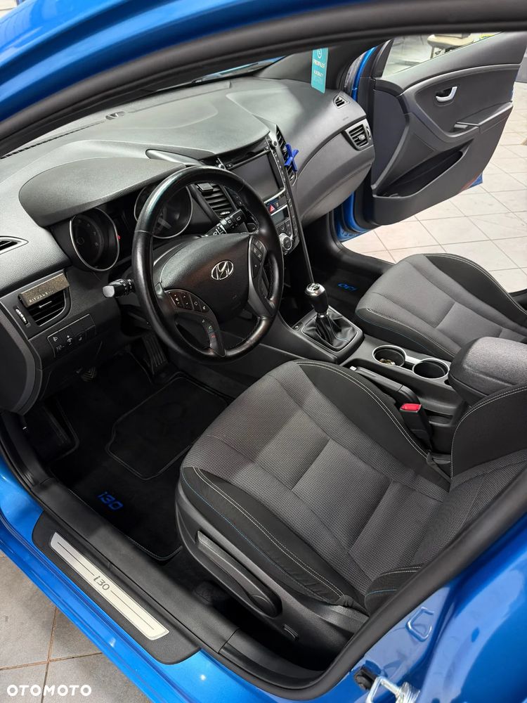 Hyundai i30 blue 1.6 GDI Passion - 8