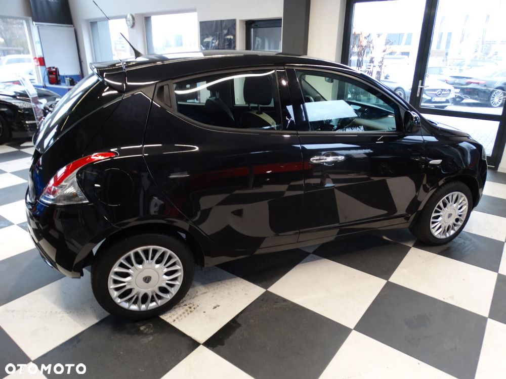 Lancia Ypsilon 1.2 8V Platinum S&S - 13