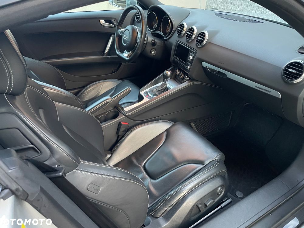 Audi TT S Coupé - 14