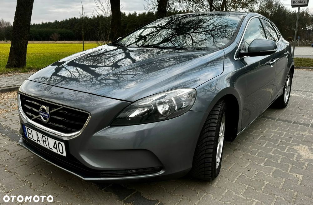 Volvo V40 D4 Momentum - 1