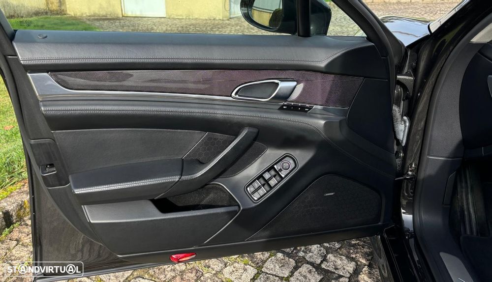 Porsche Panamera Platinum Edition - 19