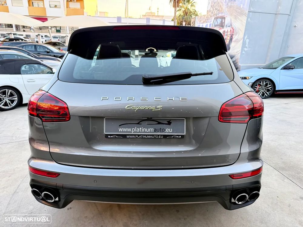 Porsche Cayenne S Hybrid - 4
