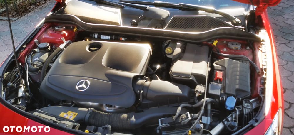 Mercedes-Benz CLA 220 4-Matic - 14