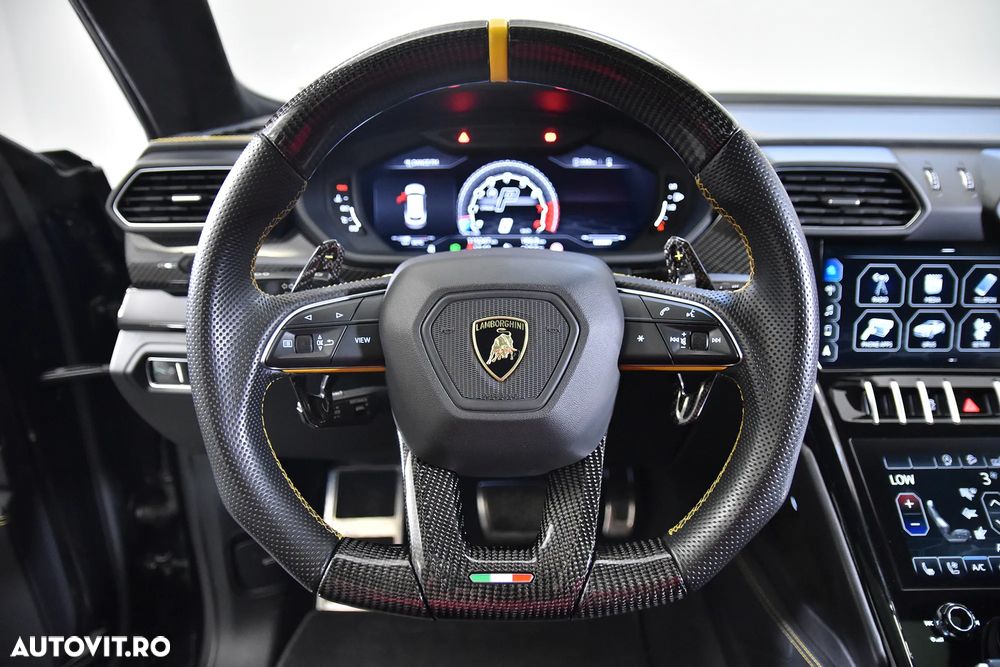 Lamborghini URUS - 16