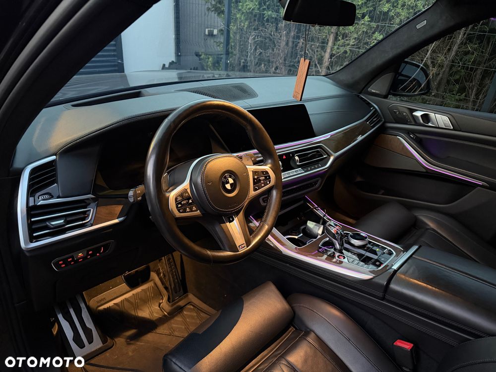 BMW X7 - 8