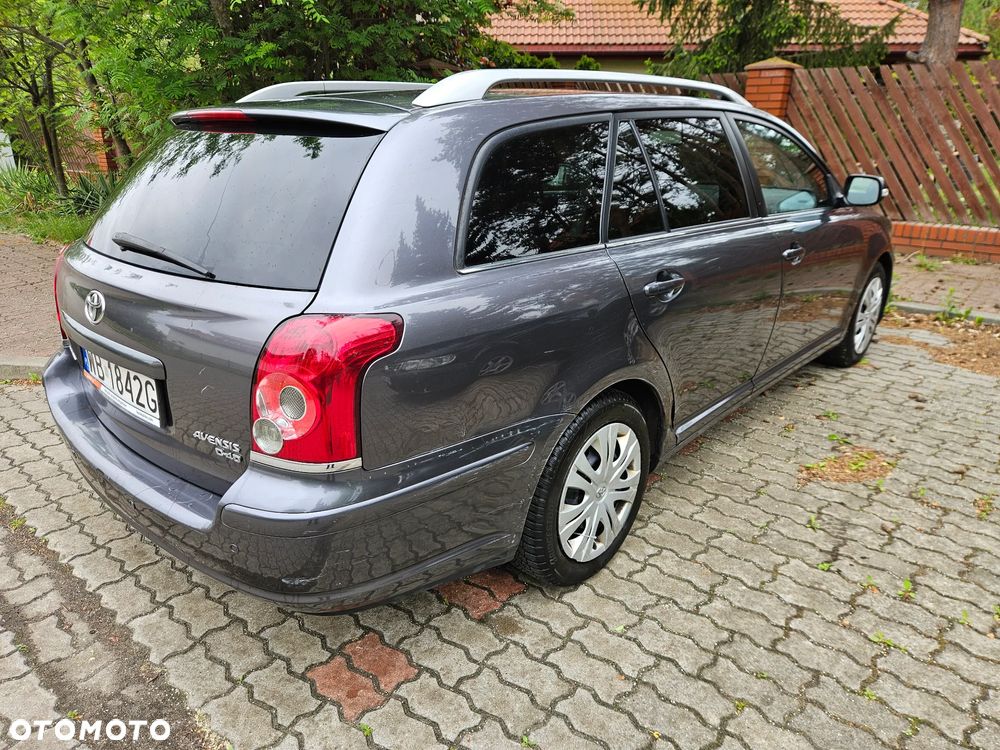 Toyota Avensis 2.2 D-4D Sol Plus - 4