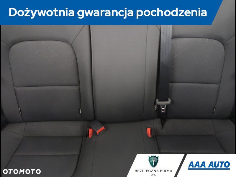 Kia Rio - 11