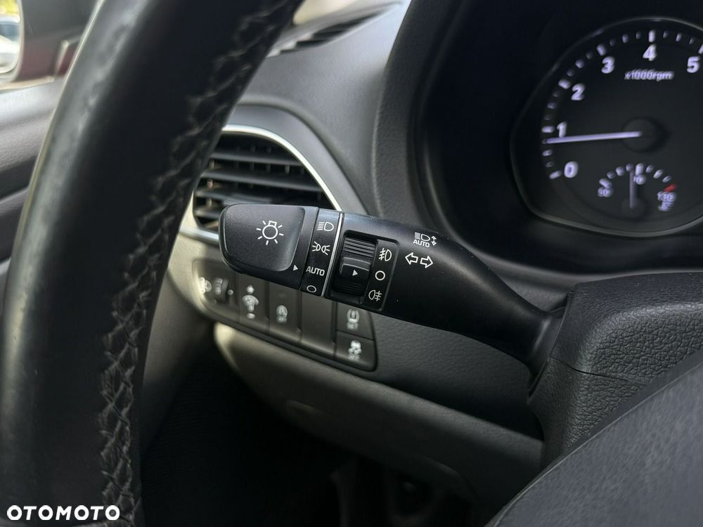 Hyundai i30 1.5 DPI Classic + - 20