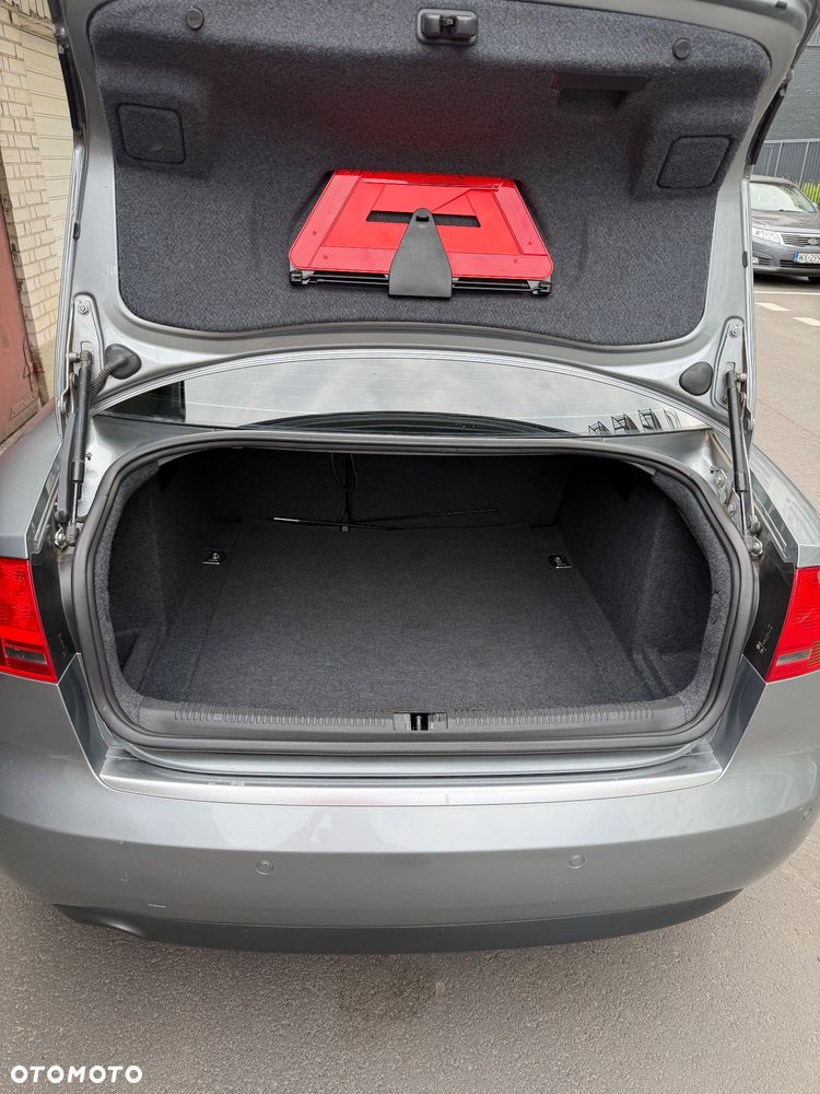 Audi A4 Limousine 1.6 - 11