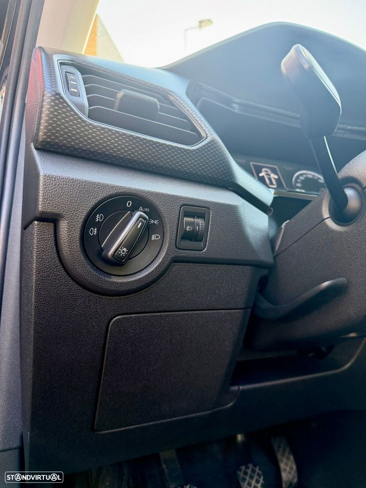 VW T-Cross 1.0 TSI Life - 24