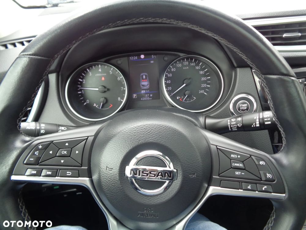 Nissan Qashqai - 11