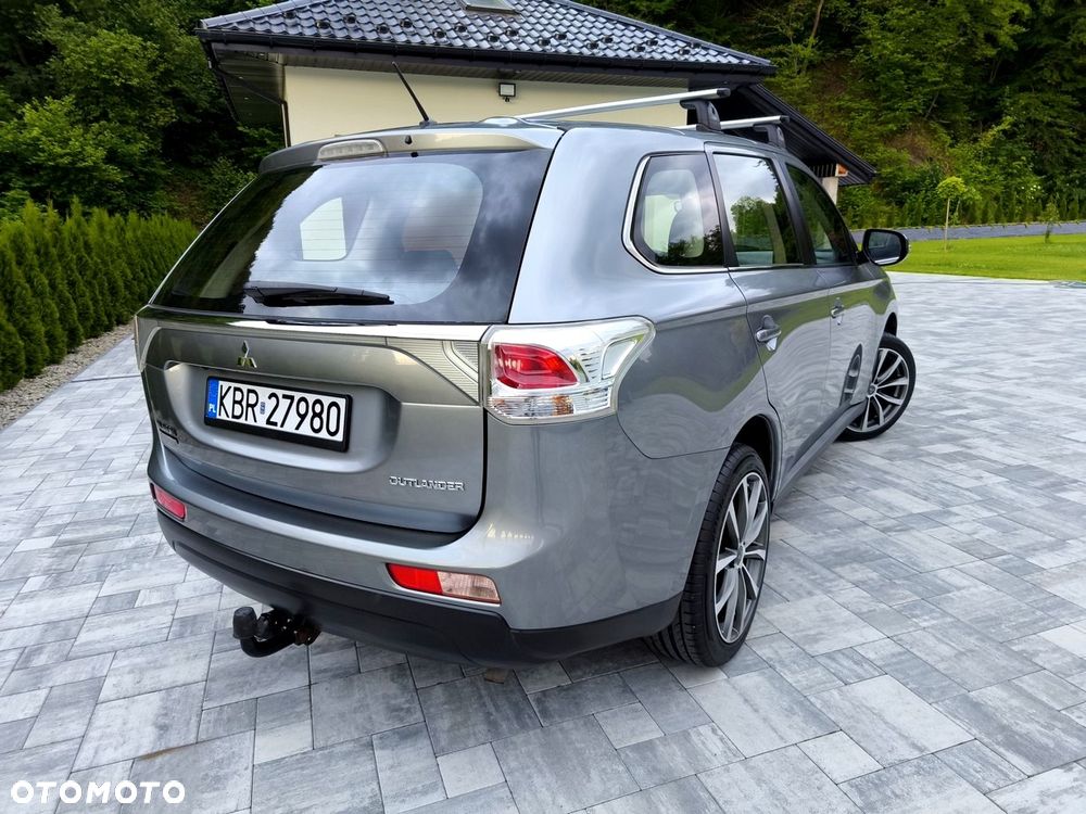 Mitsubishi Outlander 2.0 Intense 2WD - 27