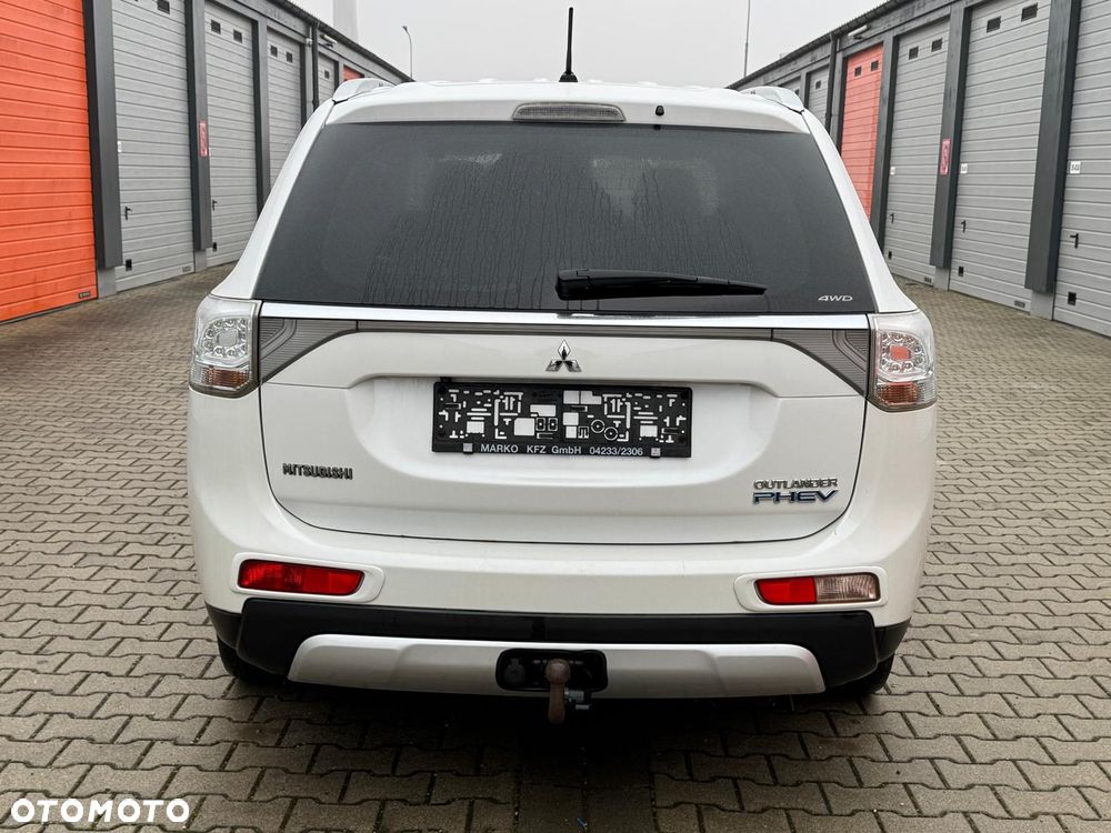 Mitsubishi Outlander - 6
