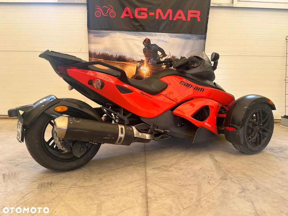 Can-Am Spyder - 4