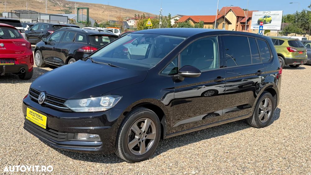 Volkswagen Touran - 4