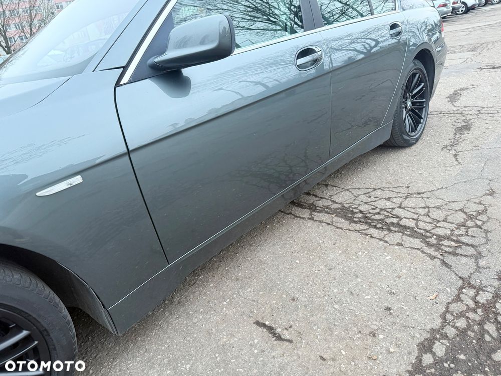 BMW Seria 7 745i - 16