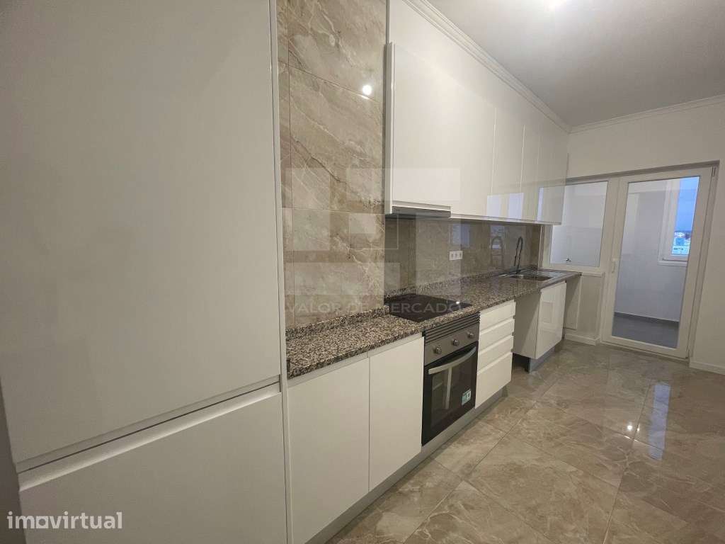 APARTAMENTO T3 - QUINTA DO BISPO, PORTIMÃO - Grande imagem: 2/30