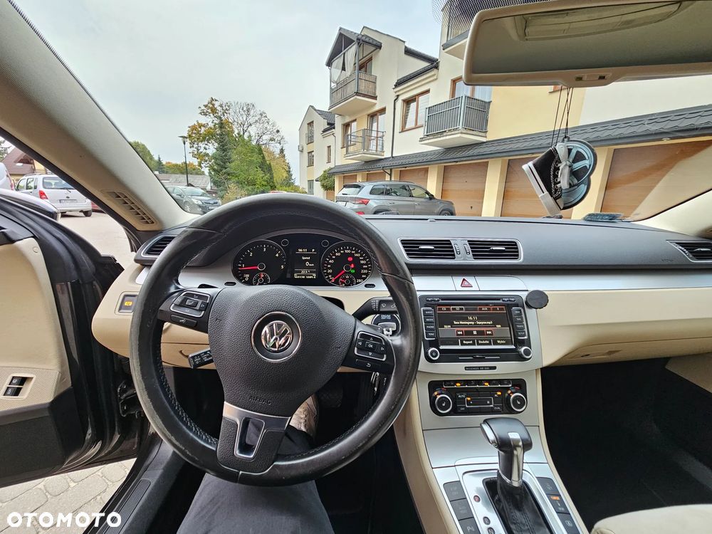 Volkswagen Passat CC - 16
