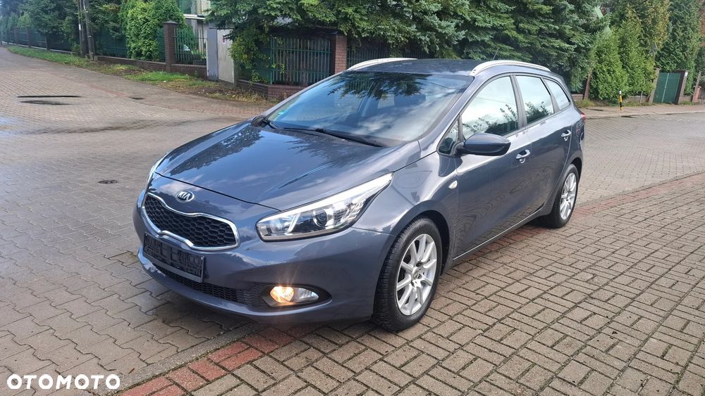 Kia Ceed 1.6 GDI Fifa World Cup Edition - 3