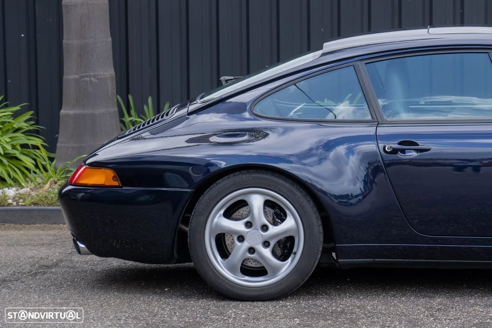 Porsche 911 (993) Coupé 3.6 Carrera 2 - 23