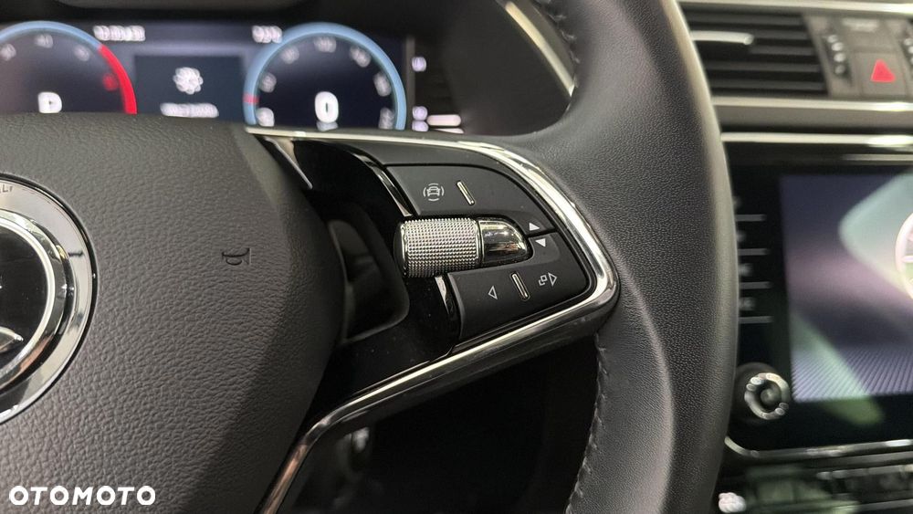 Skoda Superb 2.0 TDI SCR Style DSG - 23