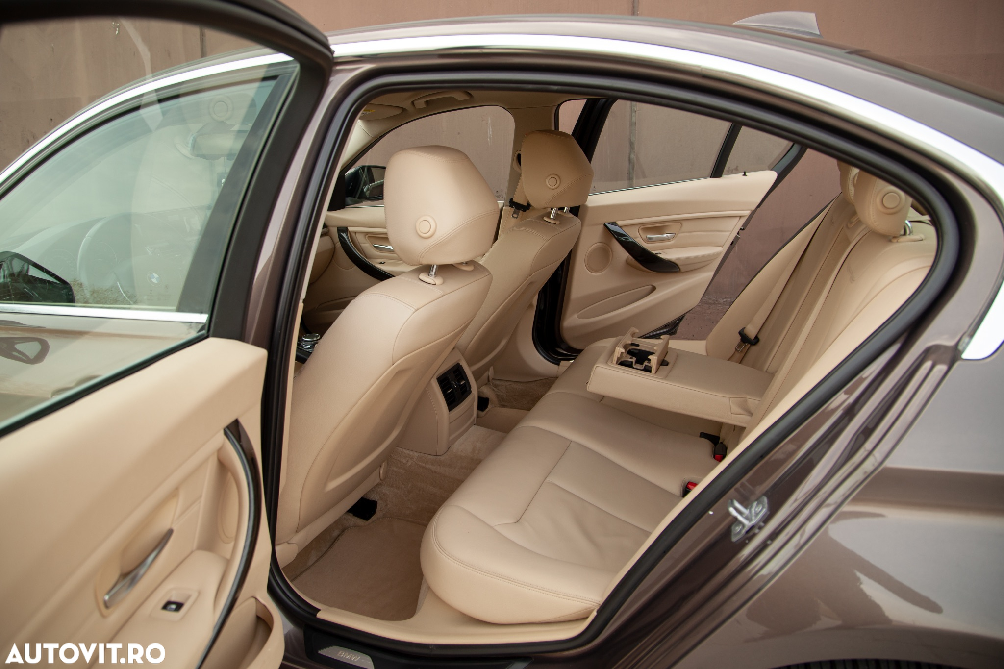 BMW Seria 3 320d Aut. Luxury Line - 19