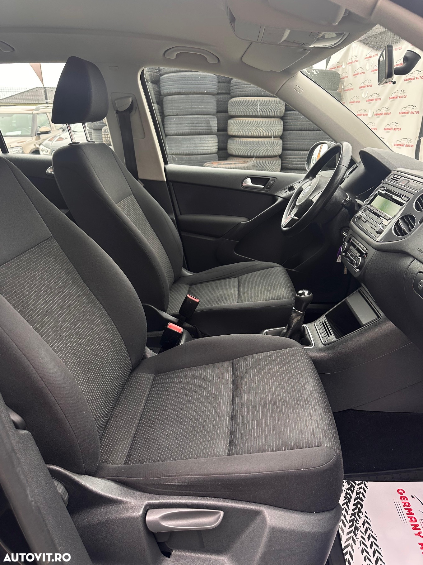 Volkswagen Tiguan - 8