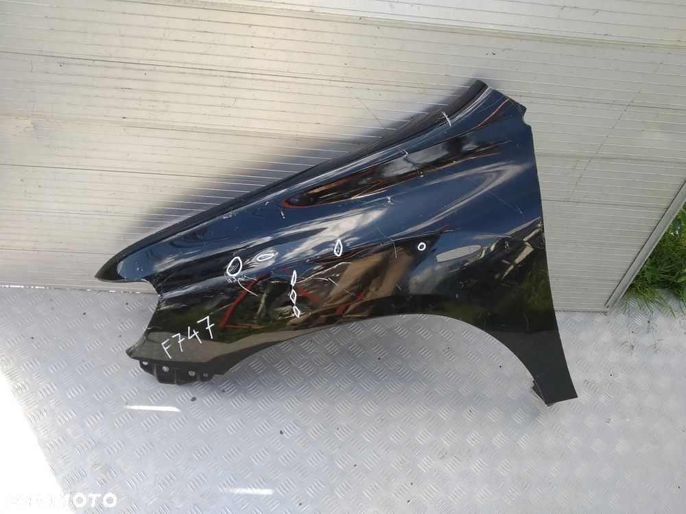 A658/F747/H123 BŁOTNIK LEWY LEXUS IS220 IS250 2005 - 2