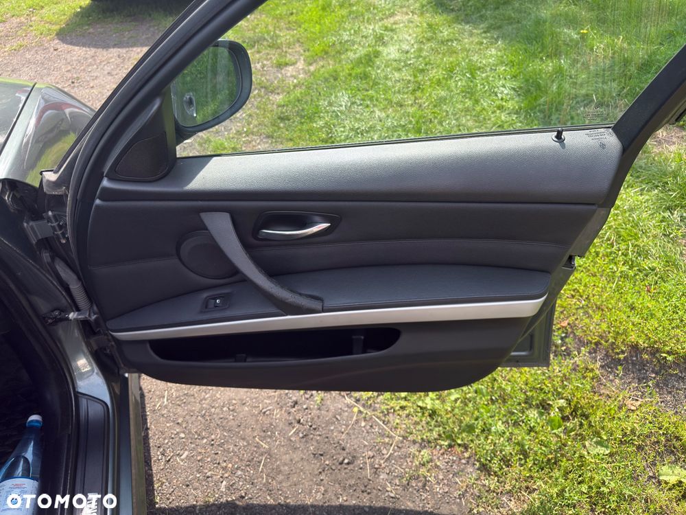 BMW Seria 3 - 31