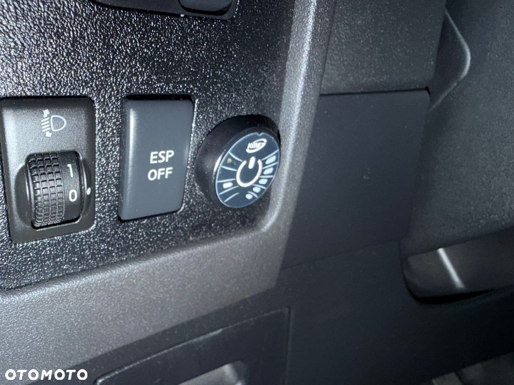 Nissan Qashqai 2.0 lounge - 10