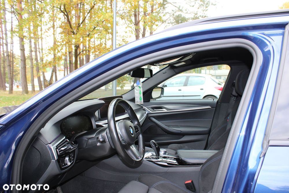 BMW Seria 5 520d M Sport Edition - 8