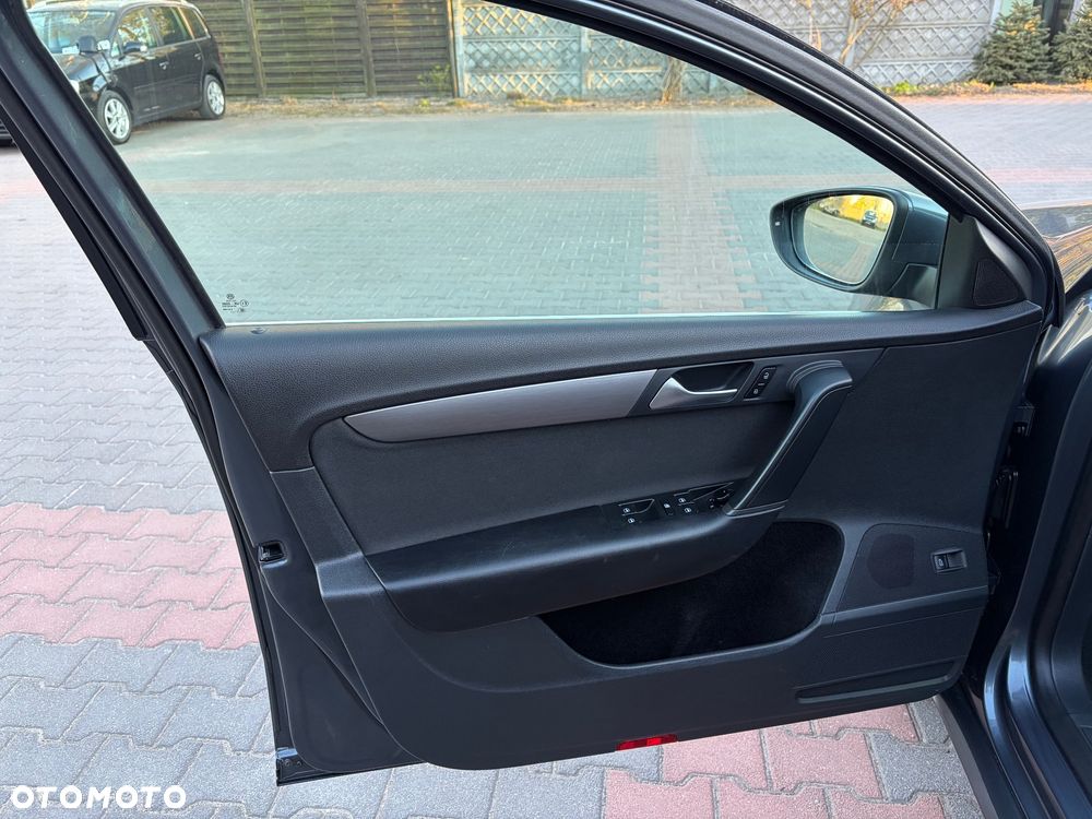 Volkswagen Passat 1.4 TSI DSG BlueMotion Technology Comfortline - 20