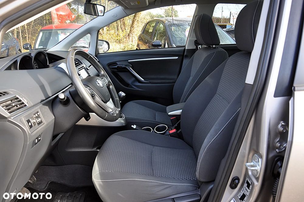 Toyota Verso 1.8 Premium - 15