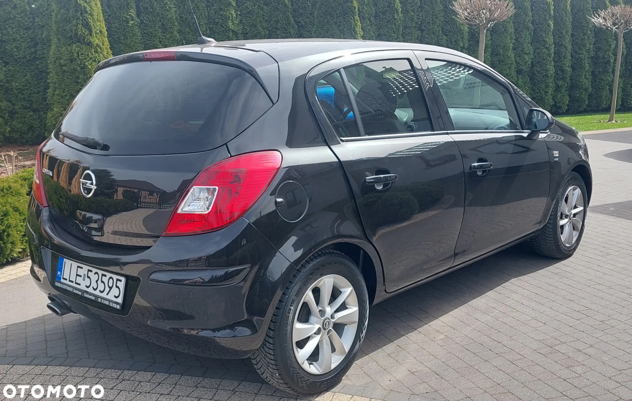 Opel Corsa 1.4 16V Energy - 11