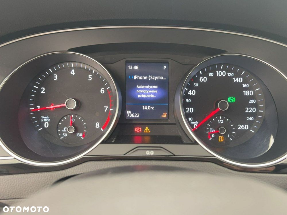 Volkswagen Passat - 16