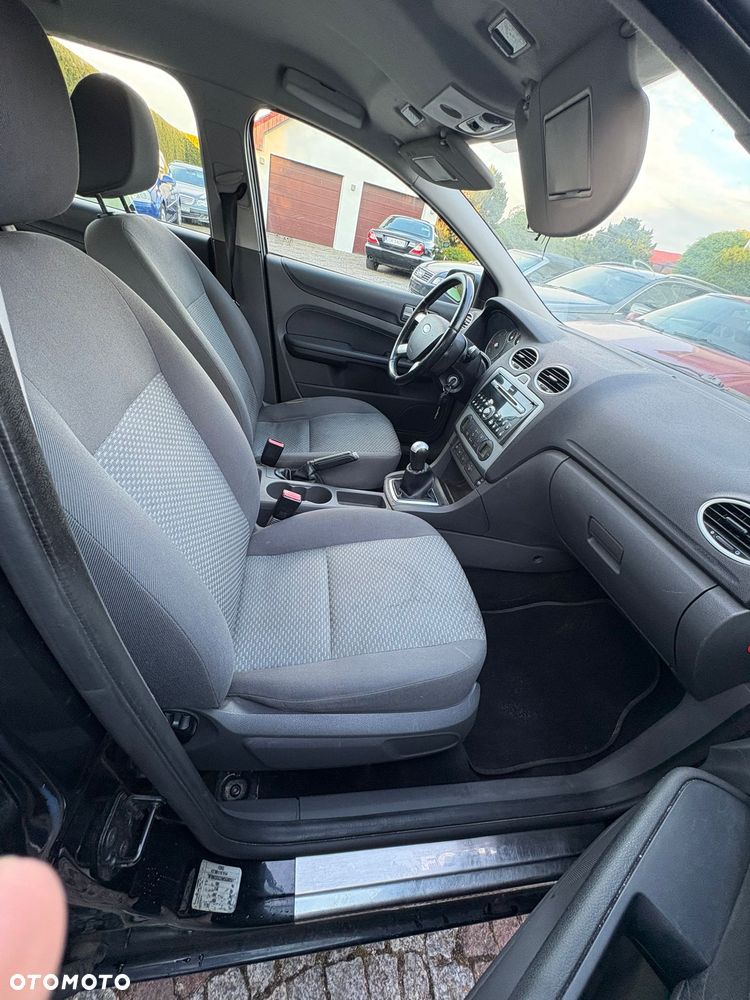 Ford Focus 1.6 TDCi DPF Style - 15